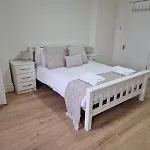 Comfortable Flat For 10 Near Paddington
