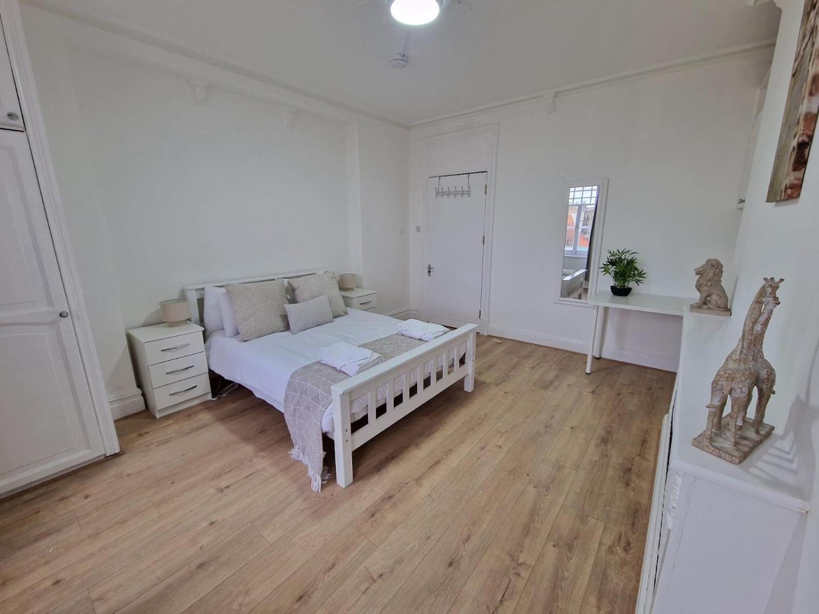 Comfortable Flat For 10 Near Paddington Apartment London
