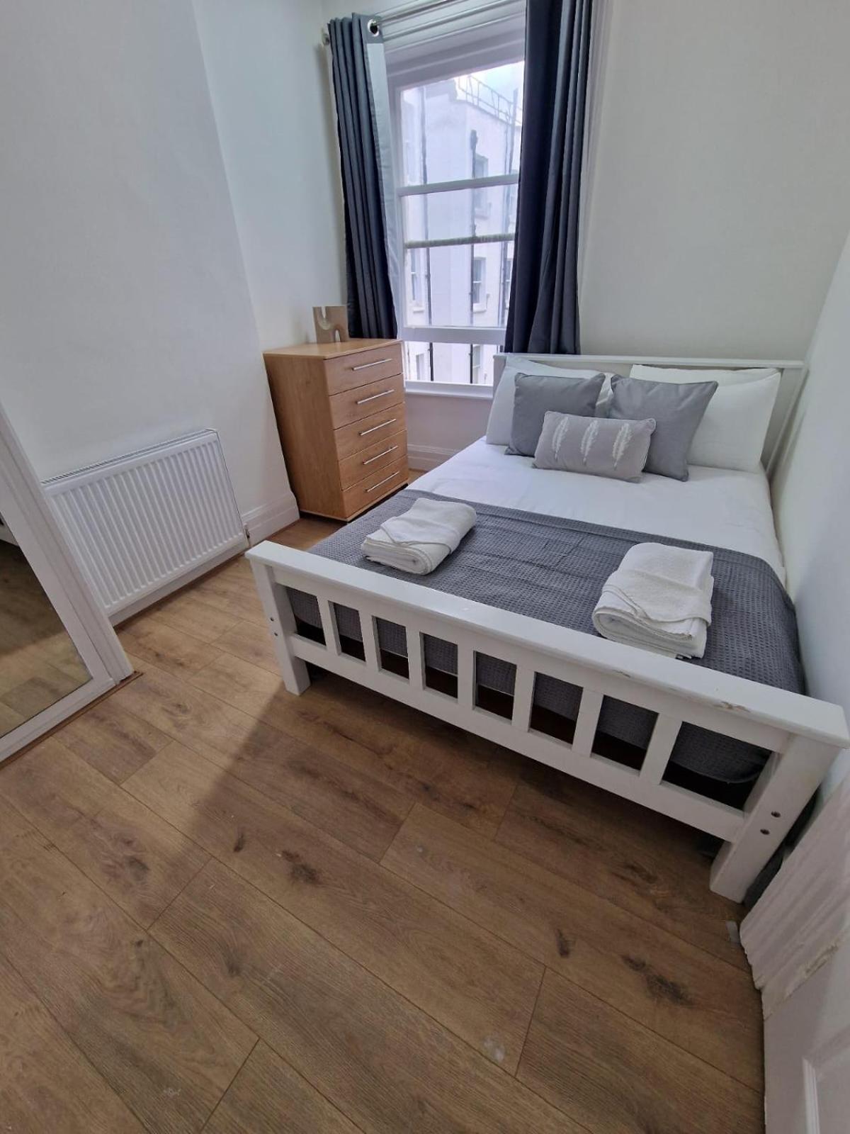 Comfortable Flat For 10 Near Paddington *