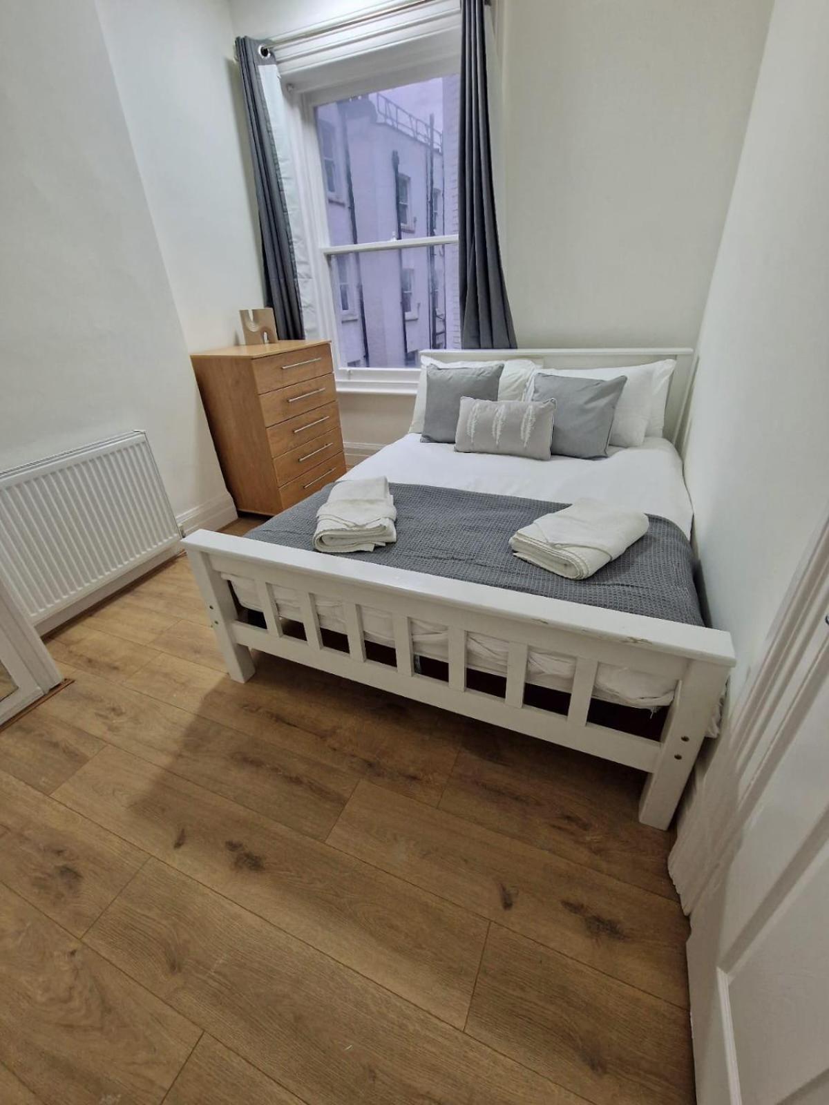 Comfortable Flat For 10 Near Paddington *