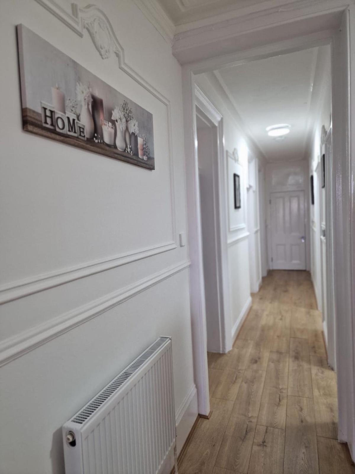 Comfortable Flat For 10 Near Paddington London