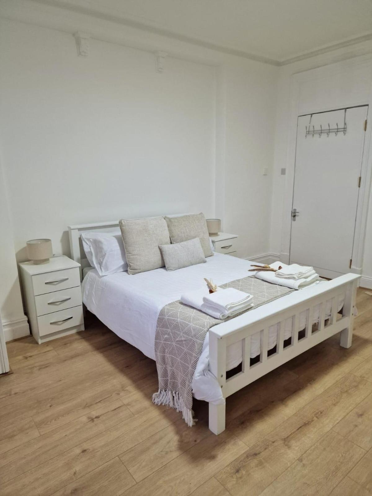 Comfortable Flat For 10 Near Paddington Apartment