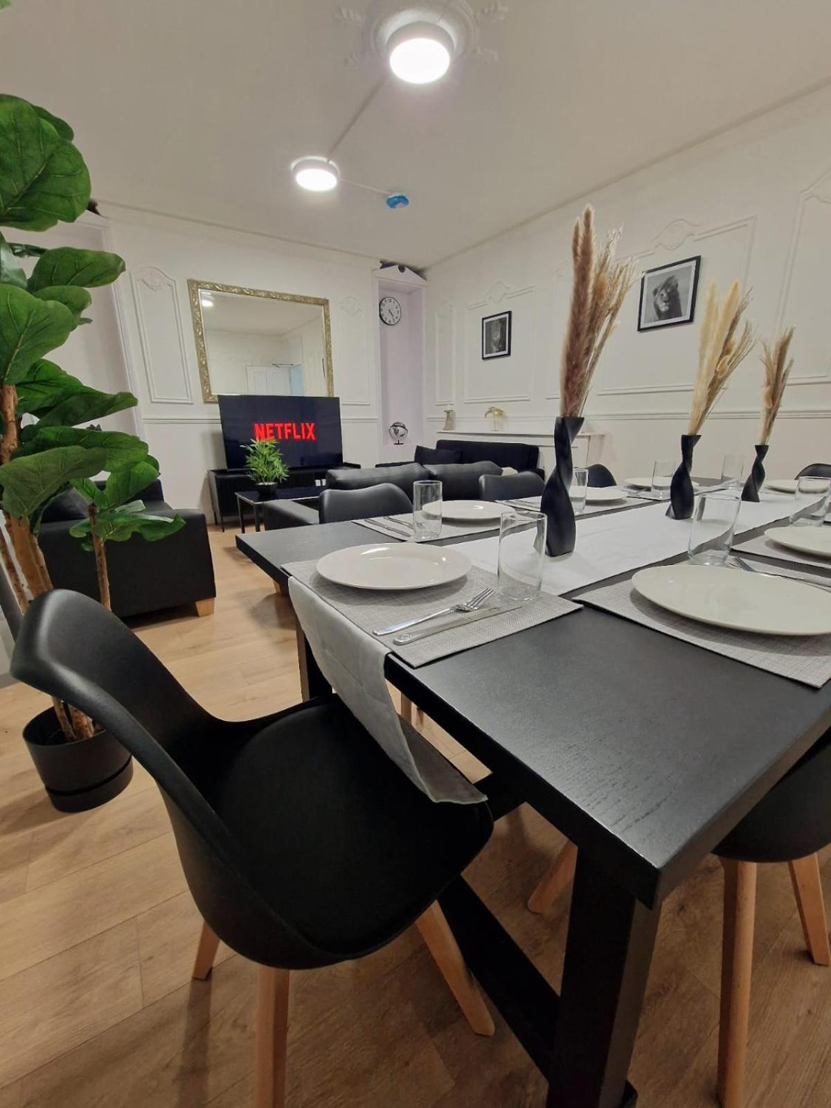 Comfortable Flat For 10 Near Paddington London